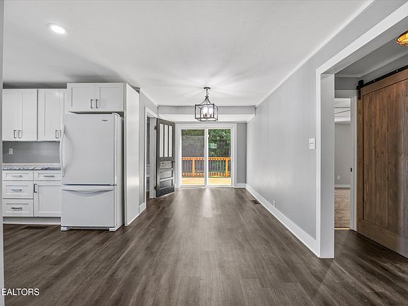 5th image of 120 Keylon Dr