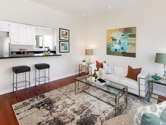 5th image of 2025 Broderick St APT 7