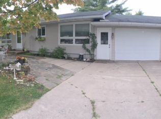 214 Charles St, Elk Rapids, MI 49629