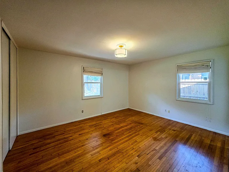 5226 Princeton Rd — Photo 10