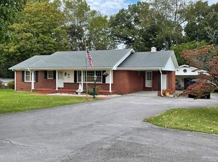 522 Country Club Ln, Hopkinsville, KY 42240