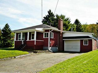 489 Riverview St, Madawaska, ME 04756