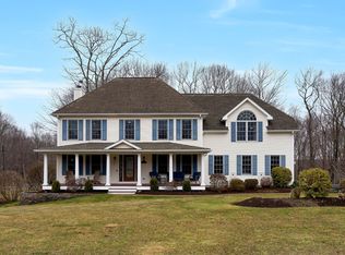 135 Old Kent Rd N, Tolland, CT 06084