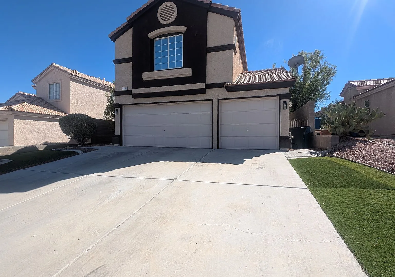 Ft Apache & Cheyenne House - Fresh Paint + Brand-New Carpet Spacious 5-Bedroom Home with 3-Car Ga... — Photo 1
