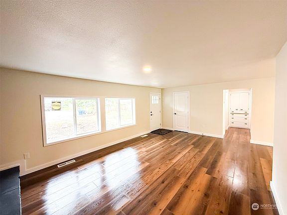 4th image of 10315 Lyris Court SW