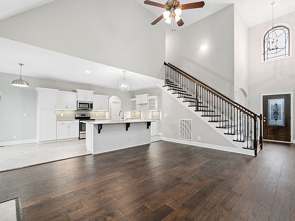 4th image of 421 Farmington Lot 421
