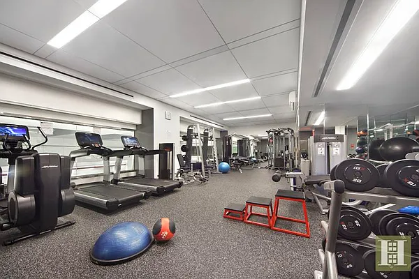 Rented by Halstead Real Estate | media 39