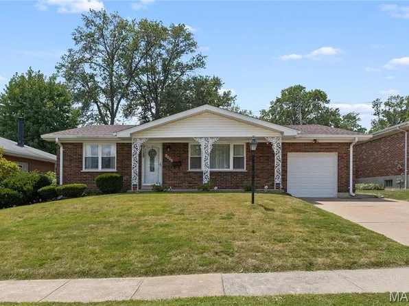 4634 Don Ron Dr, Saint Louis, MO 63123