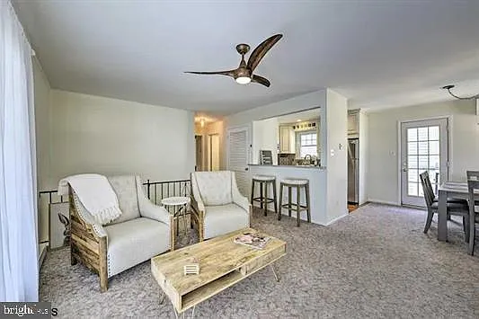 2 bed, 1.0 bath, 1708 sqft, $2,500 — Photo 3