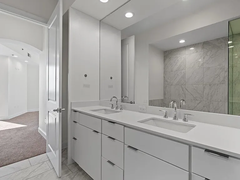 717 Riverside Dr — Photo 8
