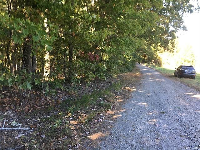 2nd image of 577 Hickory Dr