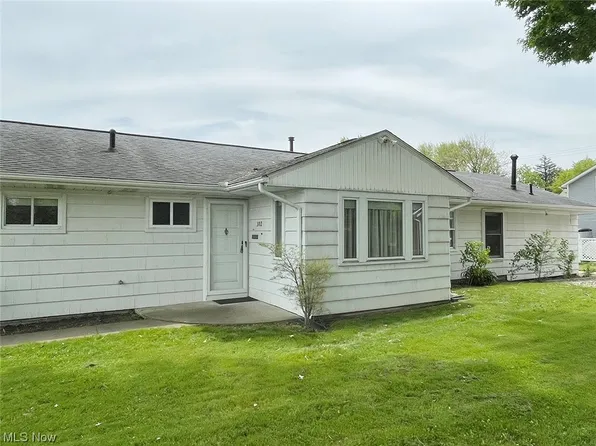 302 Kinsey Ct NW, Navarre, OH 44662