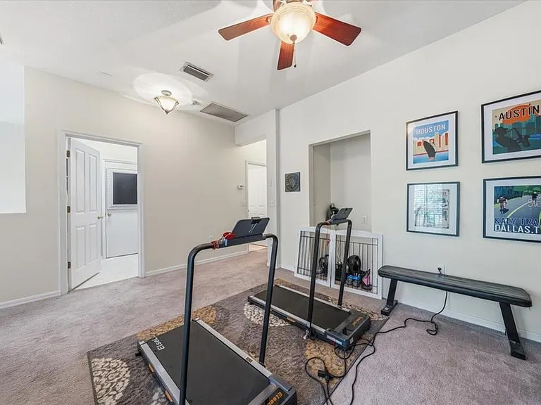 9606 Royce Dr — Photo 16