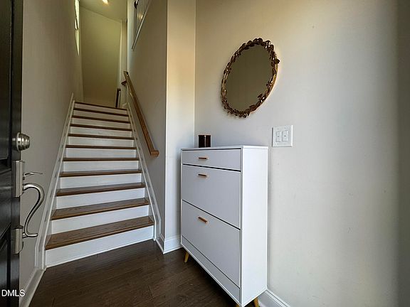 3rd image of 1228 Brickfield Dr