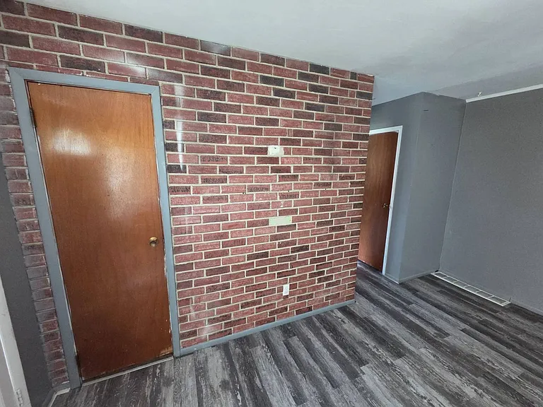 2401 Eastlawn St — Photo 21