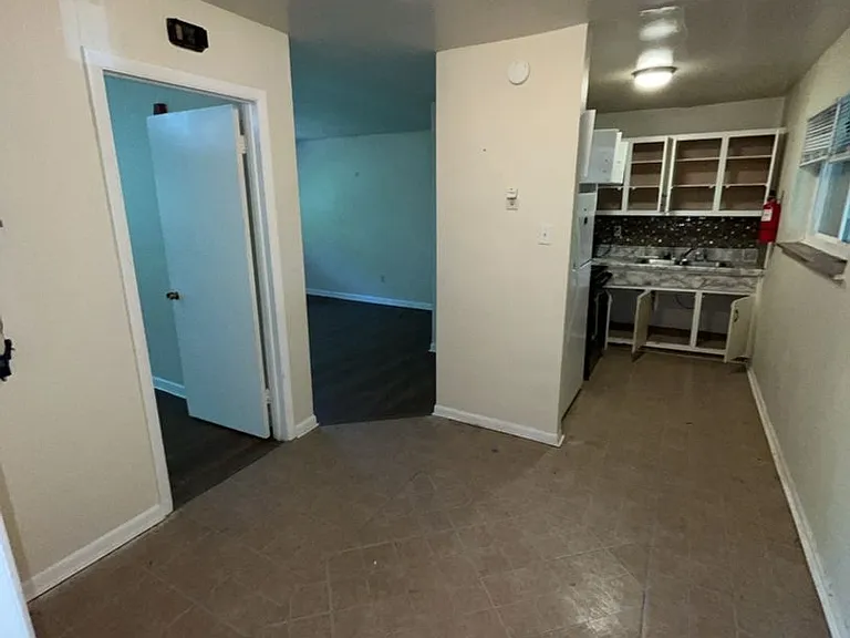 Holston Apartments — Photo 50
