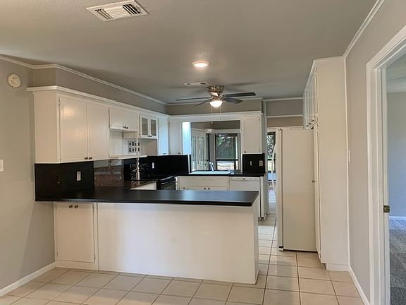 4th image of 1602 Northwood Dr