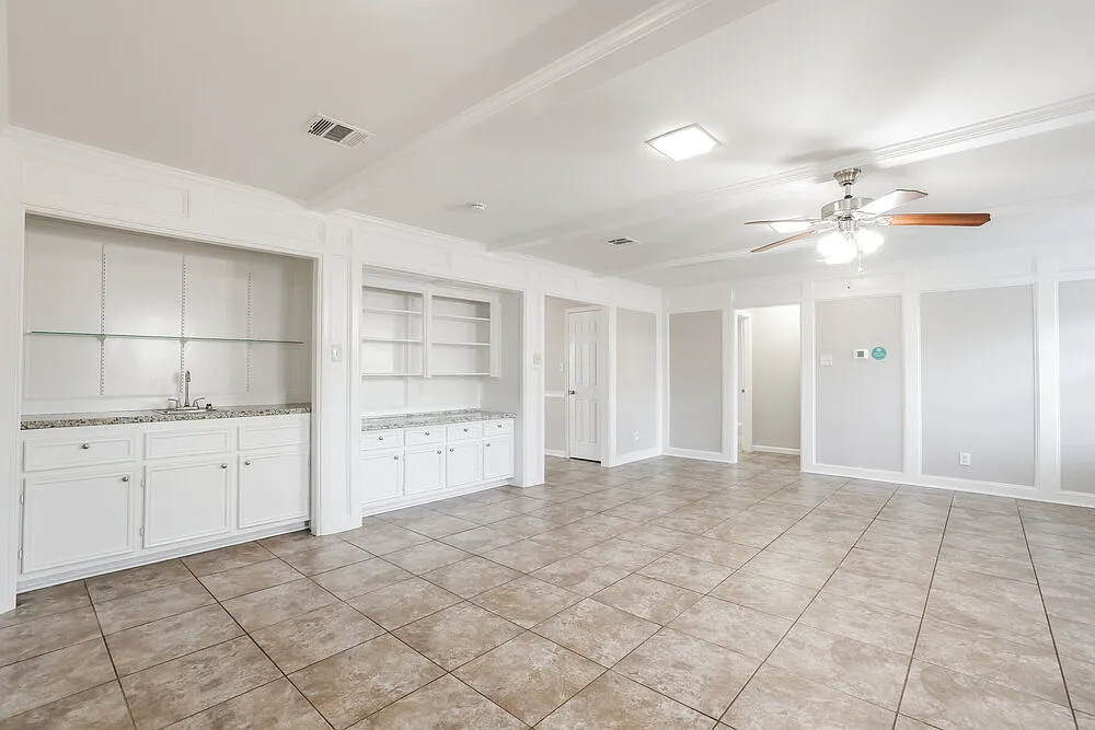 4 bed, 2.5 bath, 2625 sqft, $2,495 — Photo 4