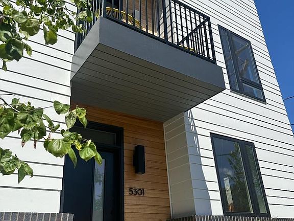 3rd image of 5301 Elmwood Plz