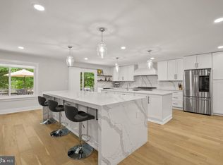 7816 Wendy Ridge Ln, Annandale, VA 22003