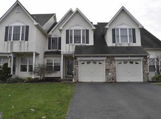 430 Chariot Ct, Chalfont, PA 18914