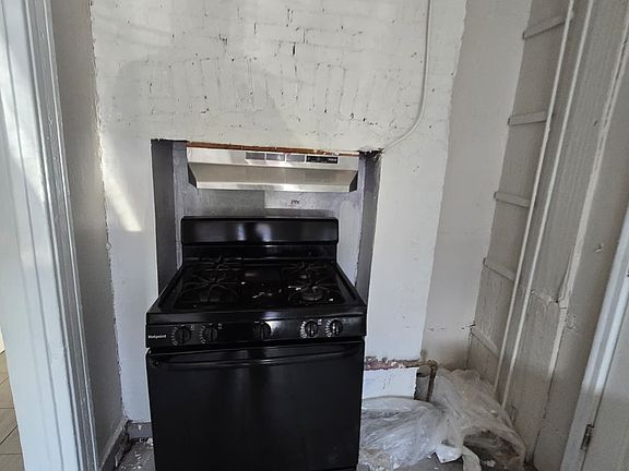 3rd image of 240 William St #1A