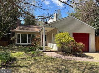 3840 Lorcom Ln, Arlington, VA 22207