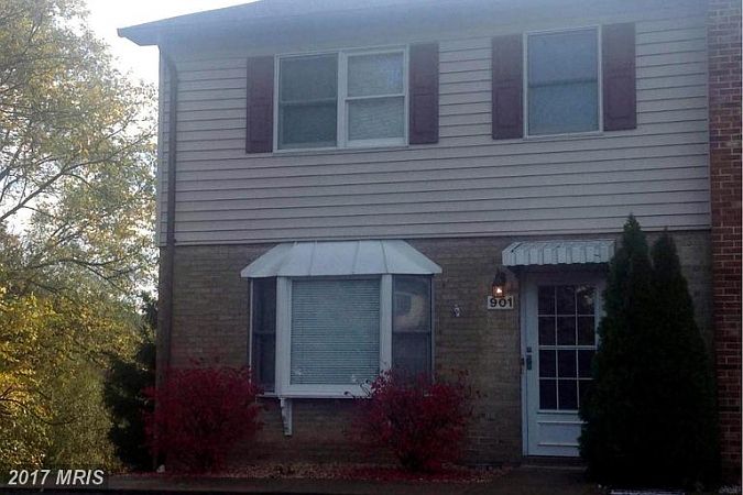 1st image of 901 Hilltop Dr