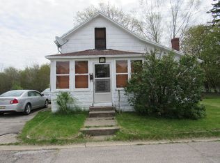 1713 N 12th St, Niles, MI 49120