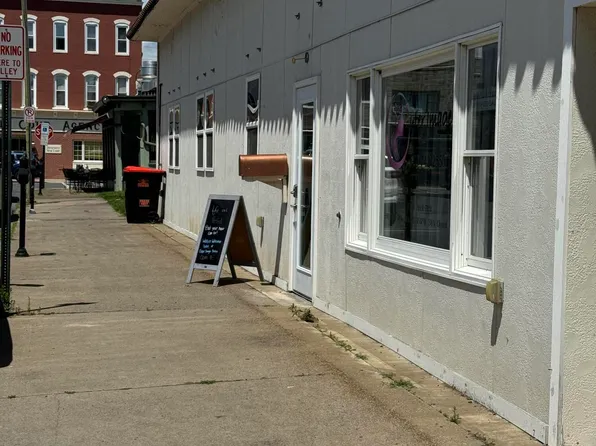 17 Bound Ave, Milton, PA 17847