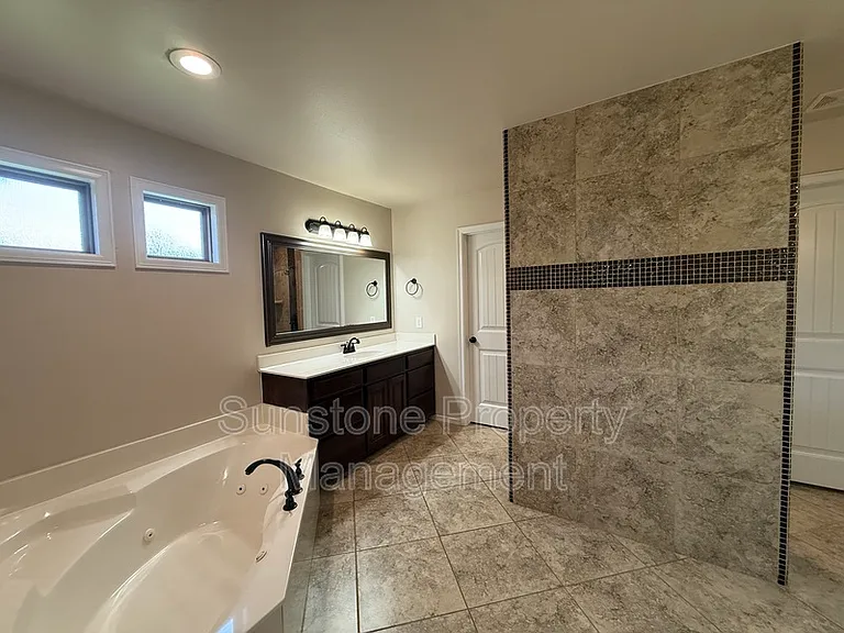 9307 N 95th East Ave — Photo 13