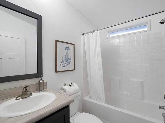 2nd image of 570 N 10th Ave Unit 76