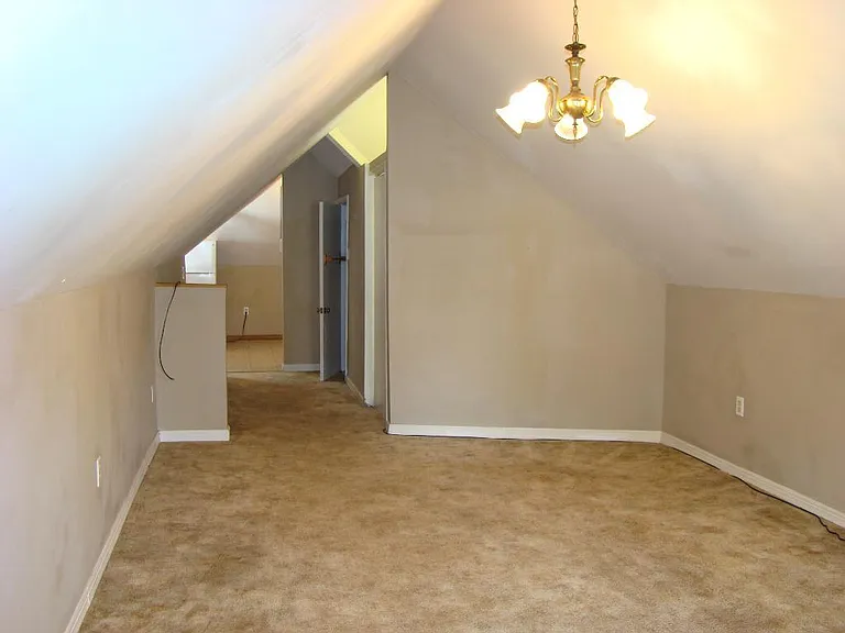 103 N East St #4 — Photo 2