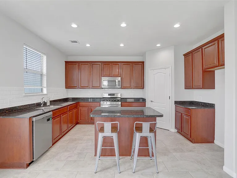 10514 Kentington Oak Dr — Photo 24
