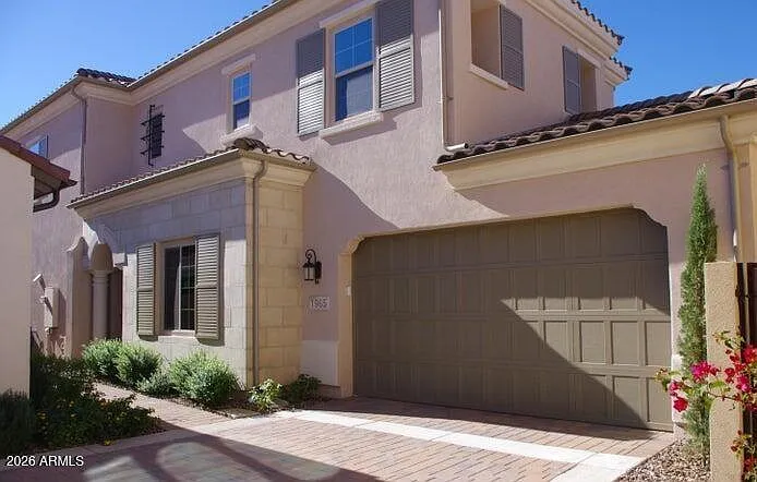 1965 W Grand Canyon Dr — Photo 1