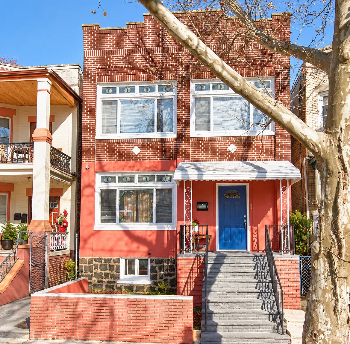 3 bed, $2,500 — Photo 1
