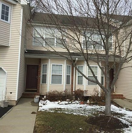 1st image of 11 E Burgess Dr