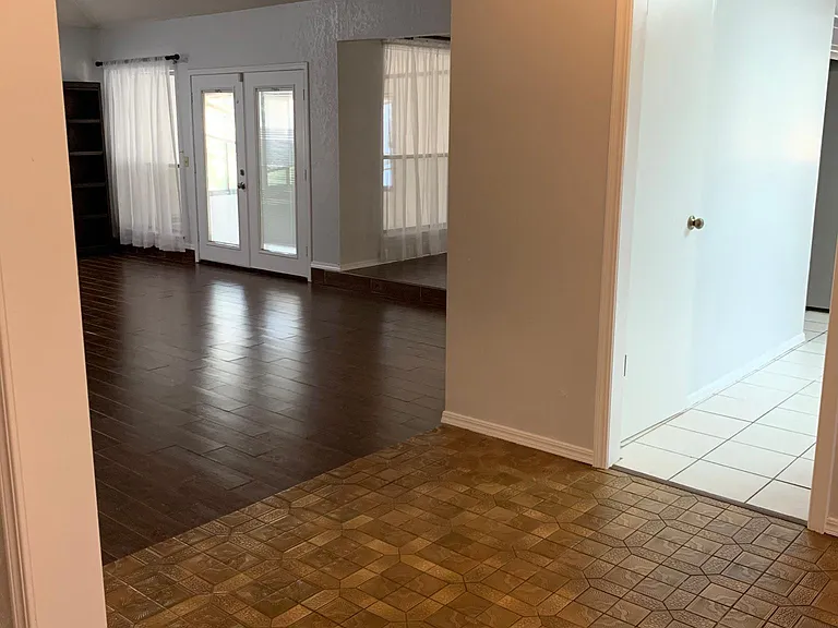 6453 N College Ave — Photo 6