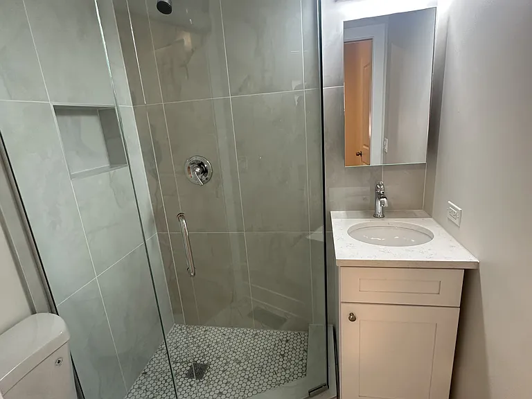 6350 S Champlain Ave #1 — Photo 7