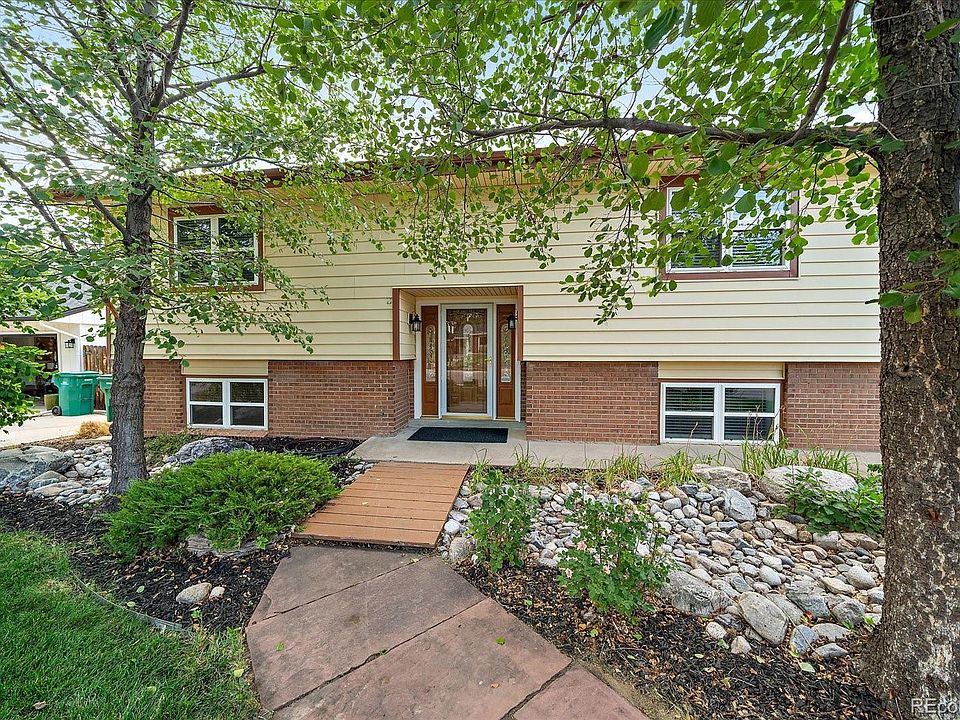 1st image of 967 Mountain View Drive