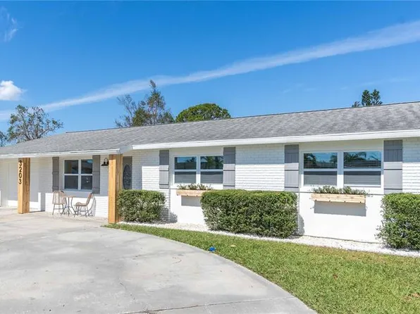 3203 52nd Avenue Dr W, Bradenton, FL 34207