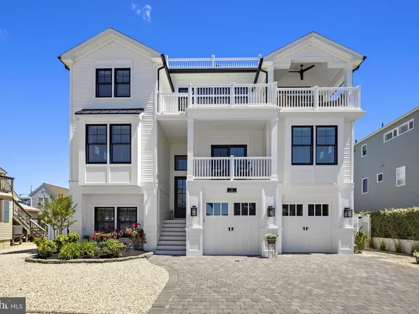 111 E Tennessee Ave, Brant Beach, NJ 08008