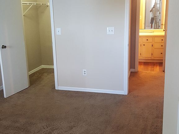 3rd image of 5713 Gatlin Ave APT 223
