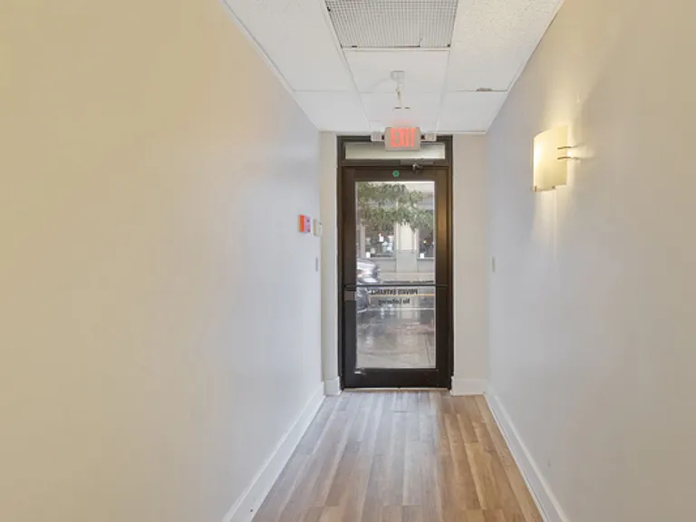 115 E Jefferson St — Photo 3