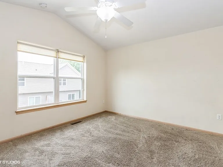 901 Scott Park Dr — Photo 14
