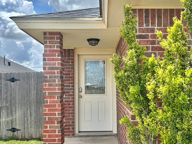 4245 Sedona Trl — Photo 2
