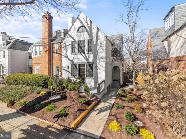 3625 Everett, Washington, DC 20008