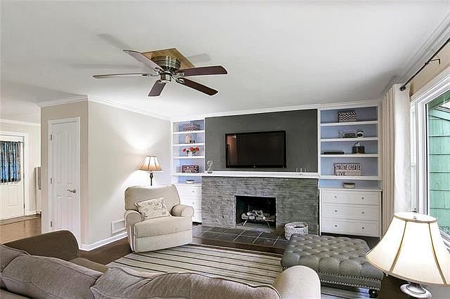 1st image of 1828 S Evanston Ave