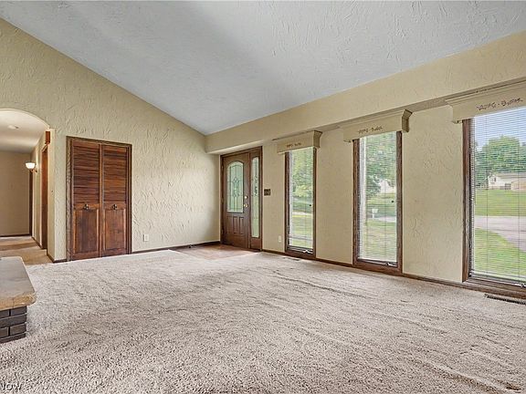 5th image of 5818 Starview Cir