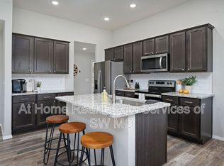 252 Rabbit Run St, Rogersville, MO 65742